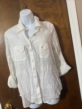 Kirra White Button-Down Shirt with Chest Pockets